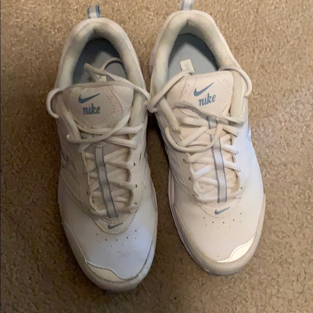 Nike cross trainers